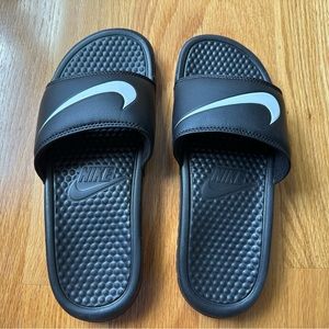 Nike Sandals Size 8 (man) Size 9 (woman)